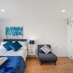 Central & Charming Studio London - 5